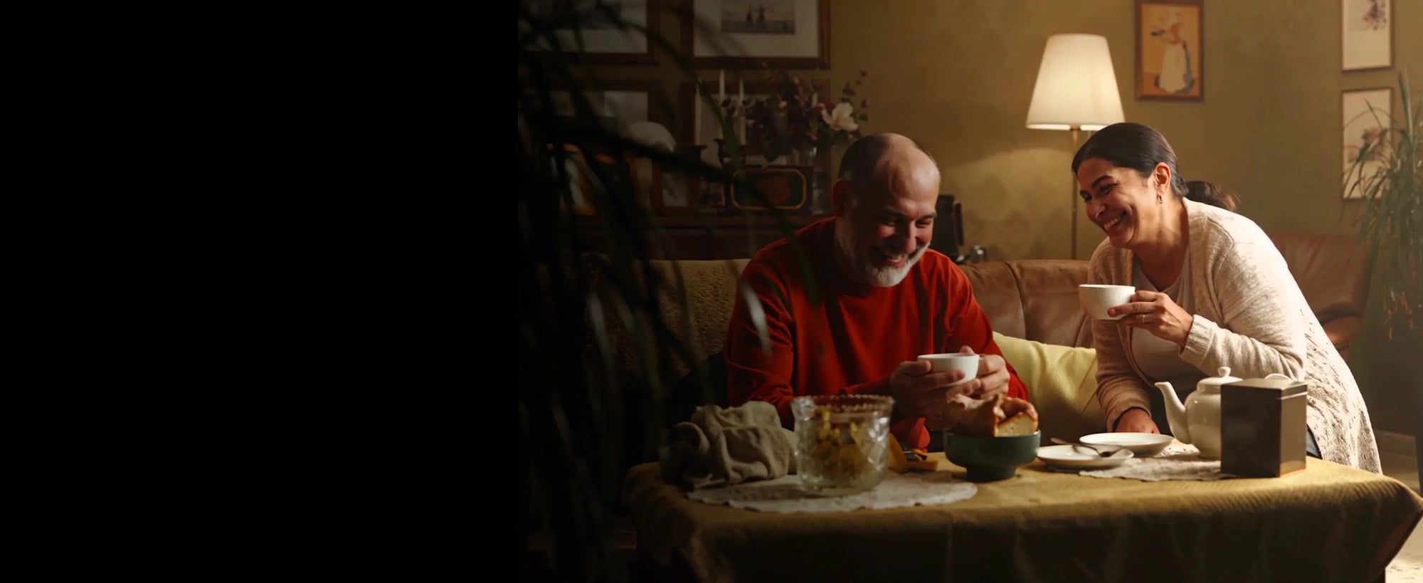 old_couple_enjoying_dusk_n_dawn